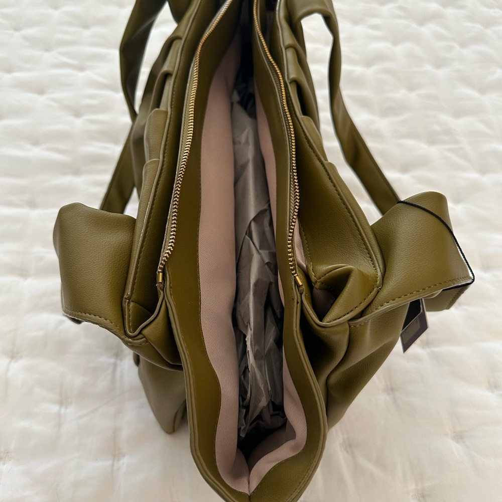 NWT House of Want How We Chill Tote in Olive - Picture 10 of 10